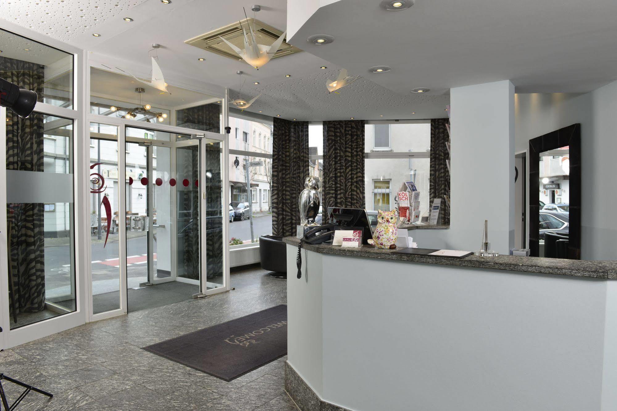 Hotel Uhu Garni Köln Dış mekan fotoğraf